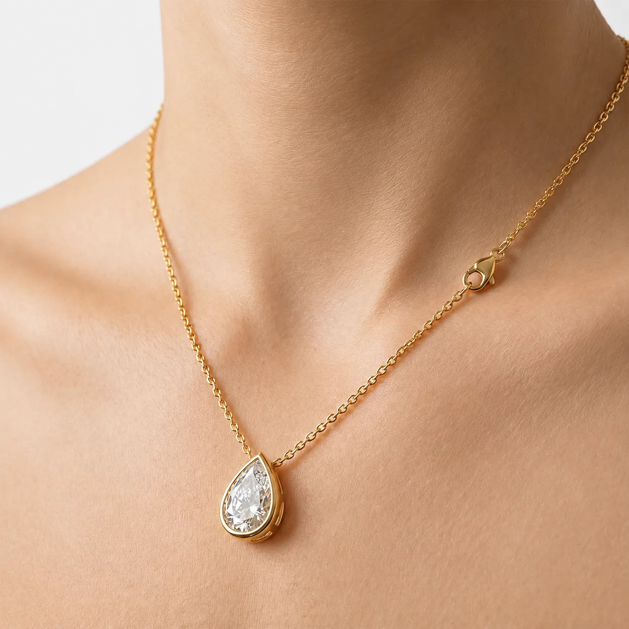 The Teardrop Lumina Pendant