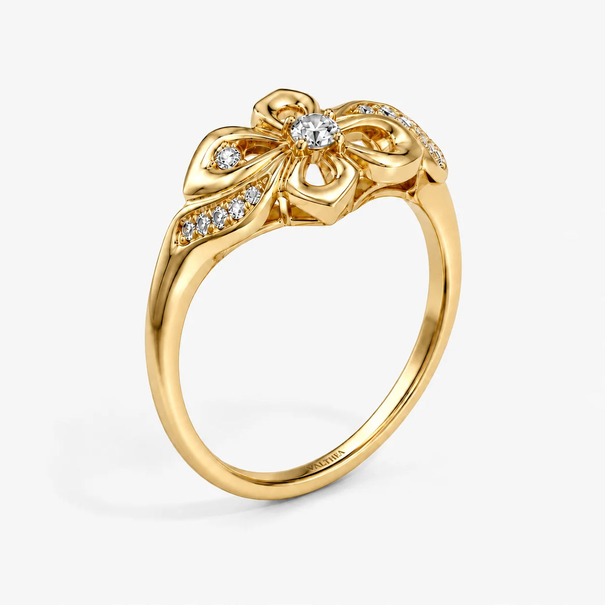 The Lux Ordo Lumiere Quatrefoil Filigree Ring