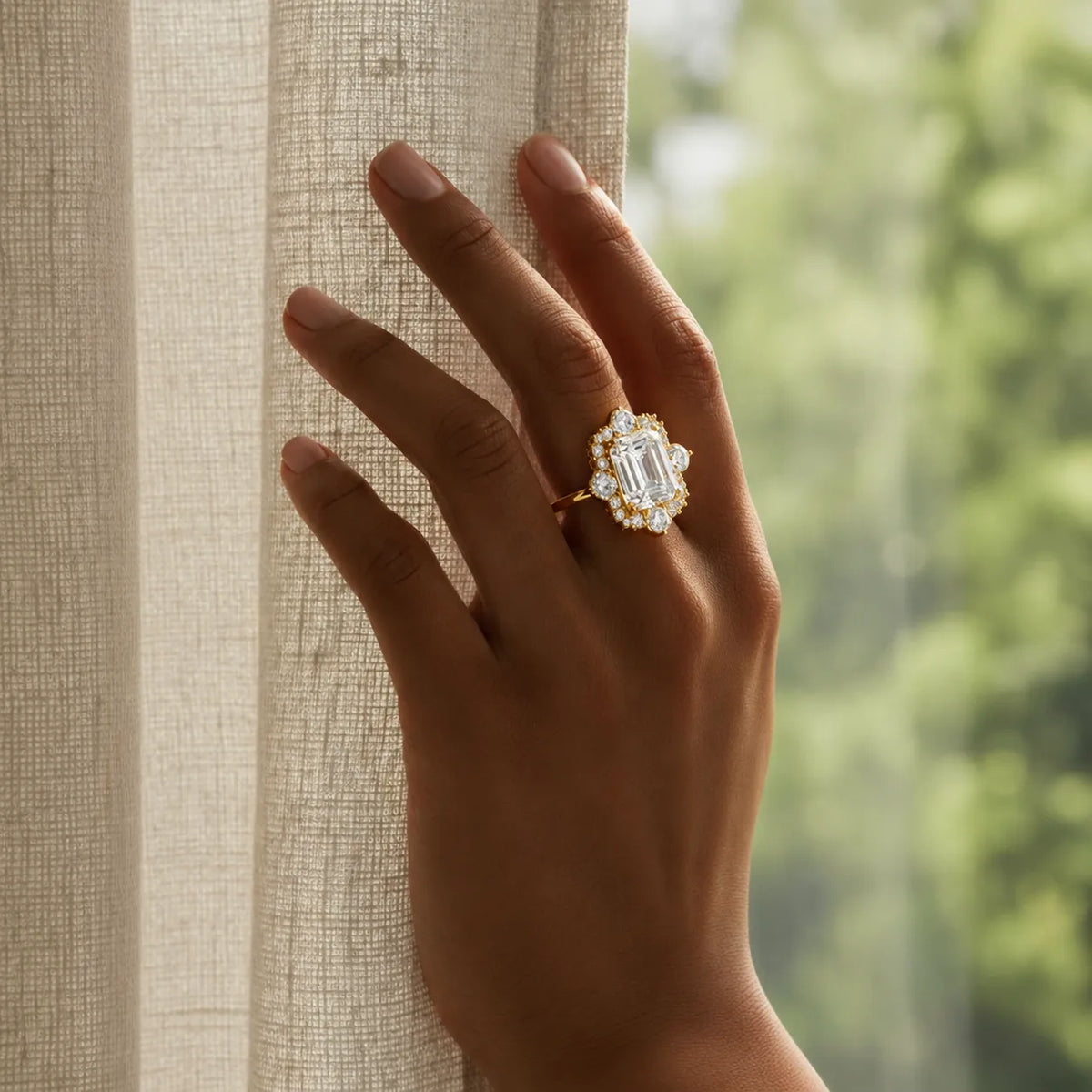 The Stella Halo Ring