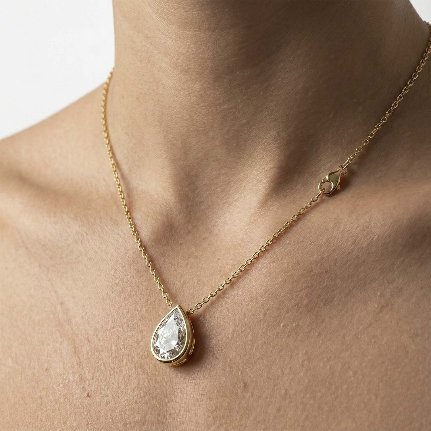 The Teardrop Lumina Pendant