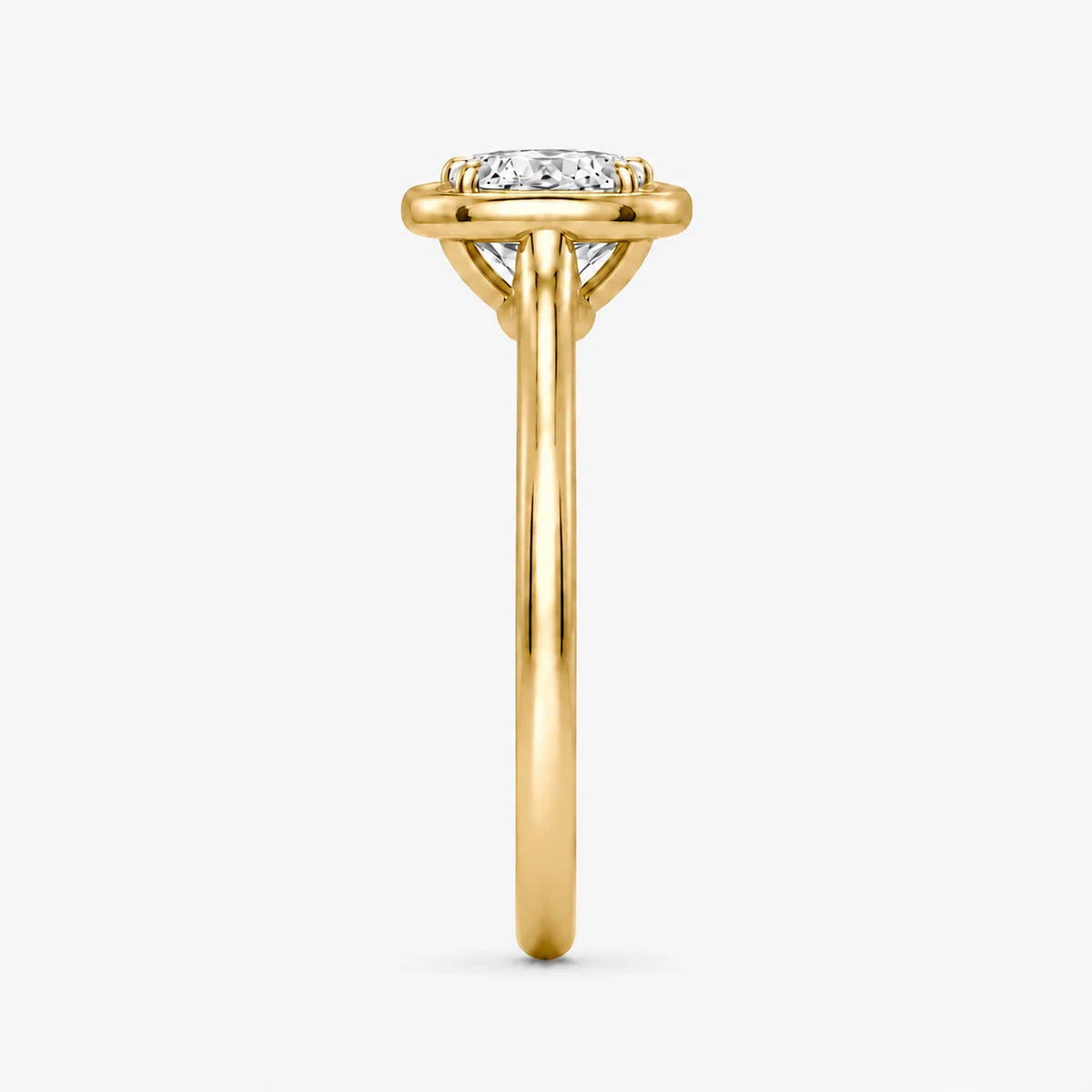 The Lux Ordo Lumiere Round Bezel Hammered Ring