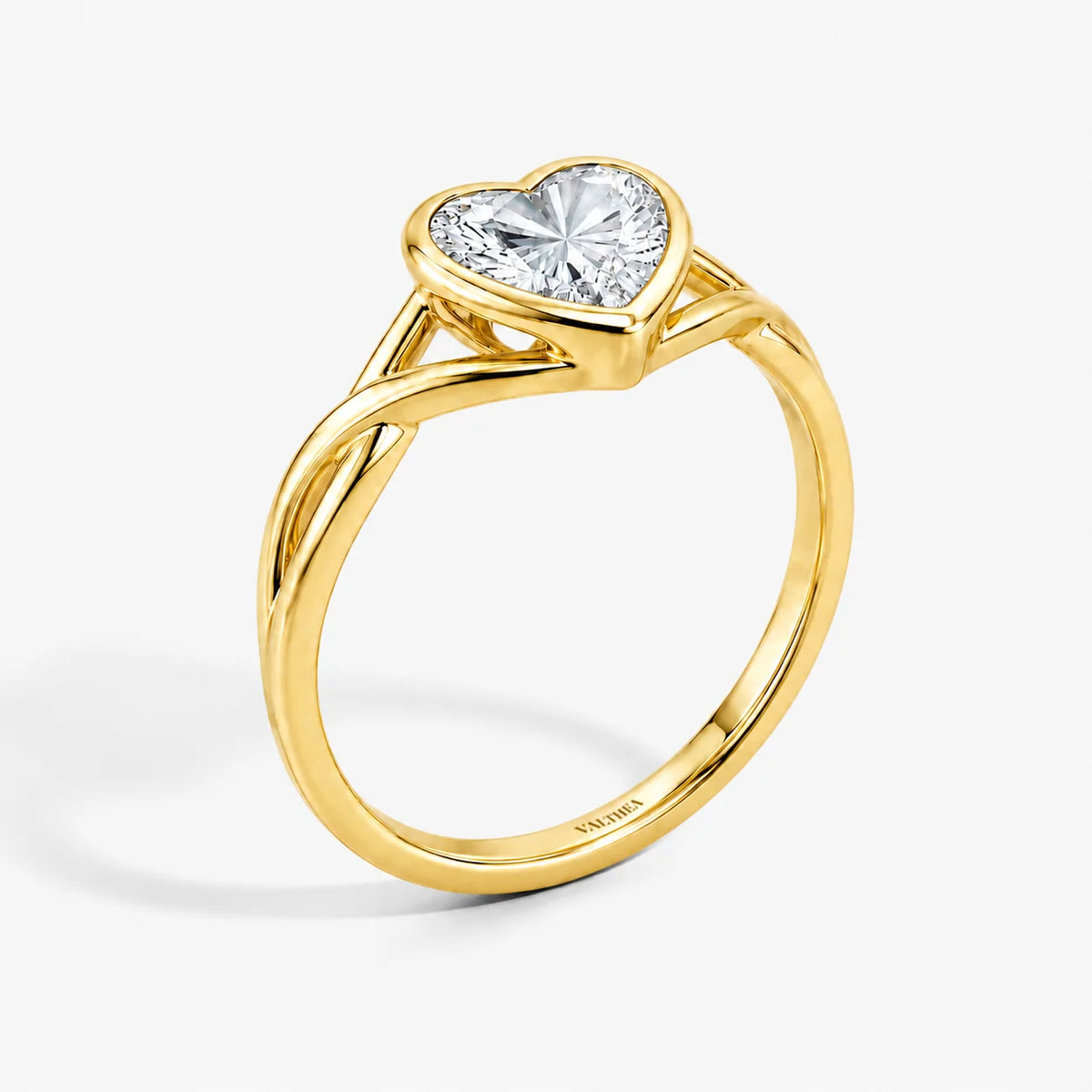 The Lux Ordo Lumiere Heart Bezel Twist Ring
