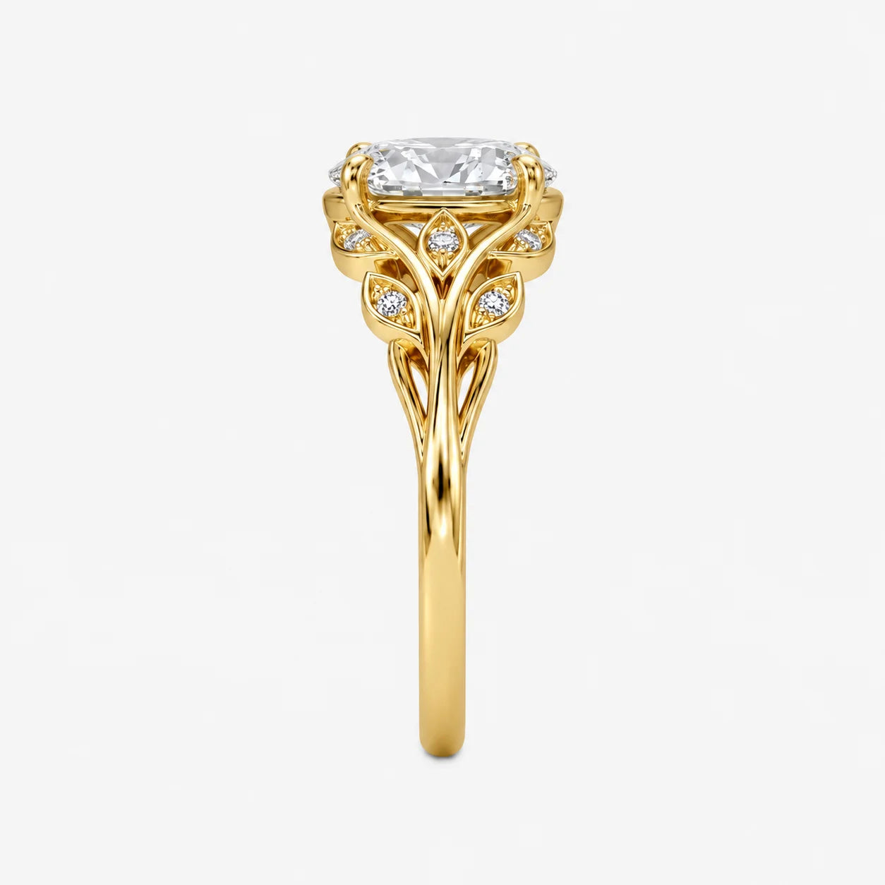 The Clementia Lumiere Oval Filigree Olive Leaf Ring