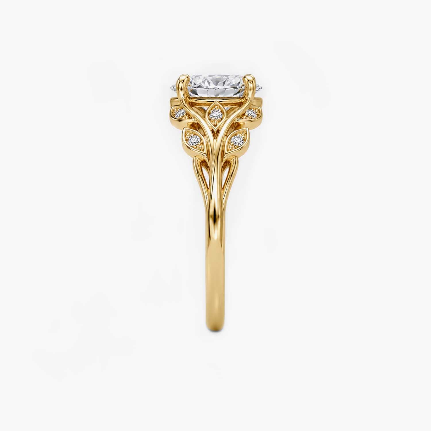 The Clementia Lumiere Oval Filigree Olive Leaf Ring